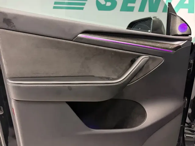Tesla Model Y — Фото автомобиля 7