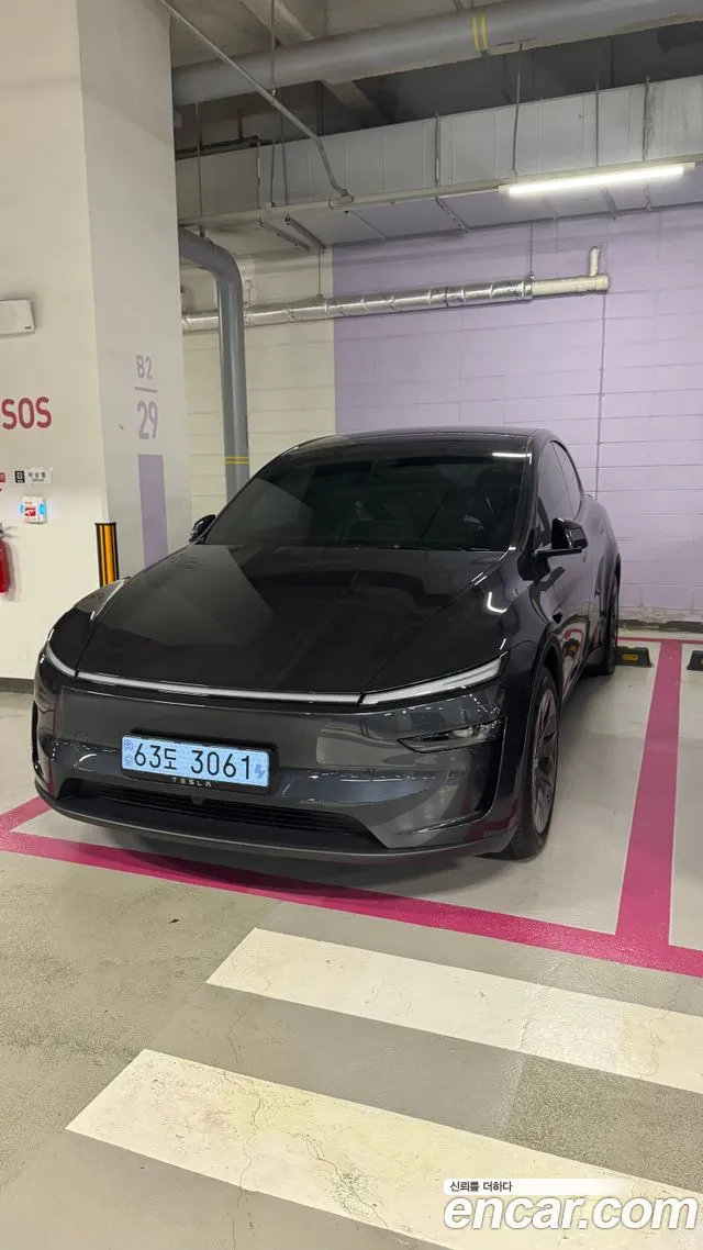 Фотография автомобиля — Tesla Model Y