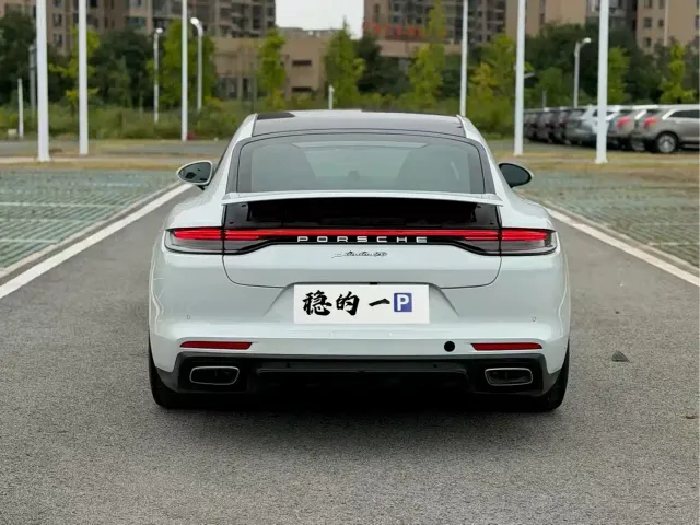 Porsche Panamera — Фото автомобиля 8
