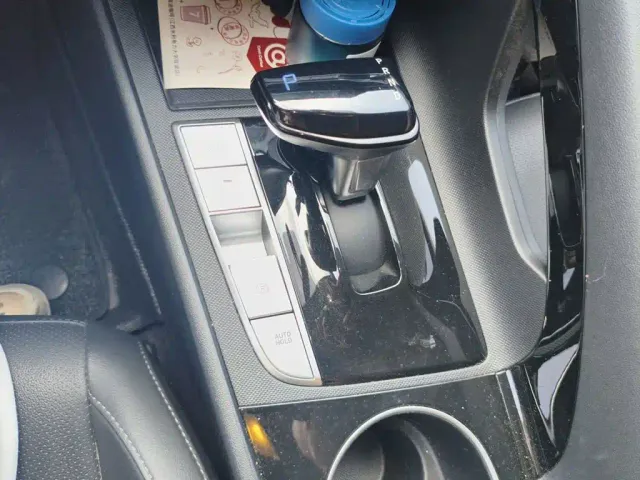 Hyundai Elantra — Фото автомобиля 10