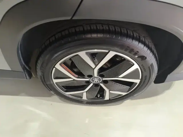 BYD Song L DM-i — Фото автомобиля 22