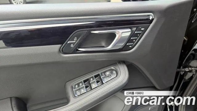 Porsche Macan Macan — Фото автомобиля 14