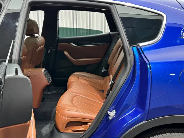 Maserati Levante — Фото автомобиля 17