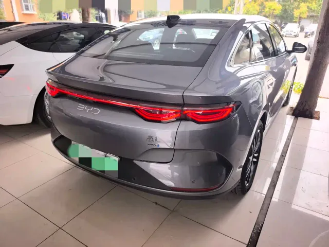 BYD Qin L — Фото автомобиля 16