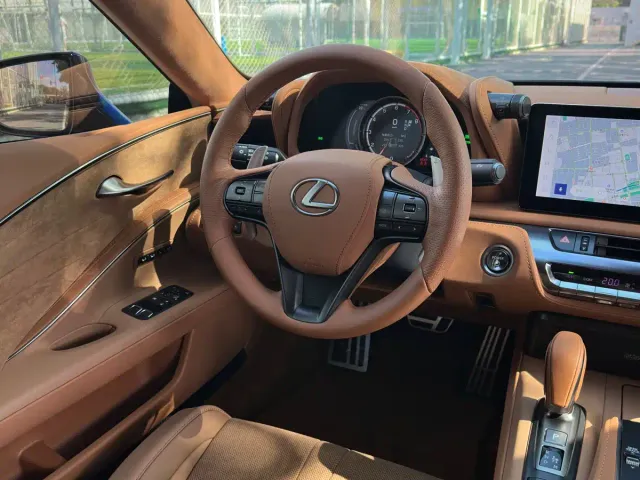 Lexus LC — Фото автомобиля 18