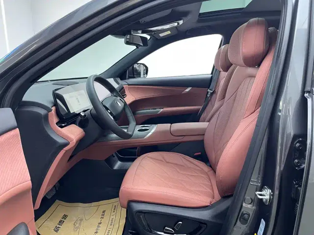 Changan Changan CS75 PLUS 2025 4th Gen UItra 2.0T New Blue Whale Cloudrider Model — Фото автомобиля 13