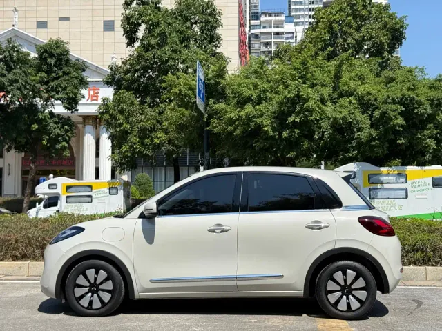 Wuling Bingo — Фото автомобиля 8