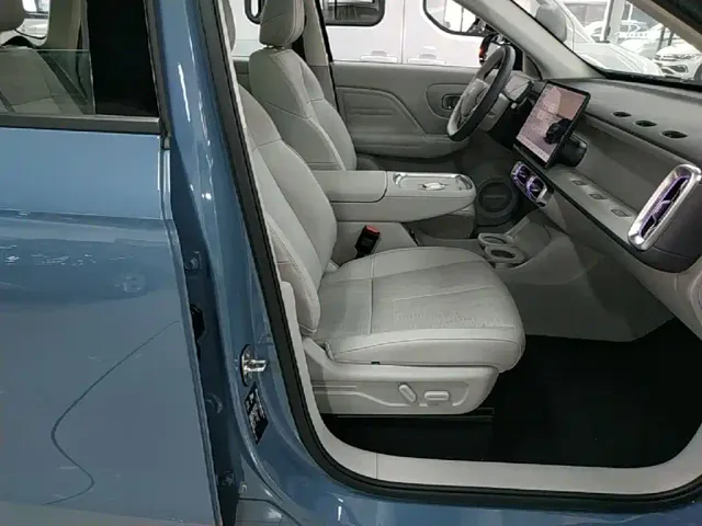 Leapmotor B10 — Фото автомобиля 24