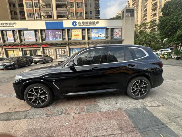 BMW X3 — Фото автомобиля 3