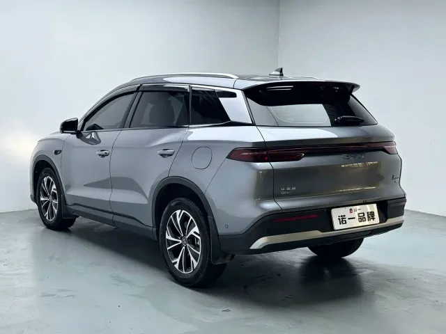 BYD Song Pro — Фото автомобиля 6