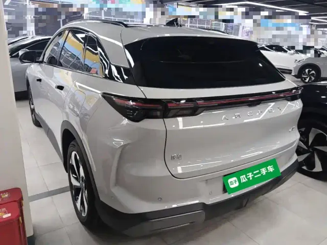 Arcfox Alpha T5 — Фото автомобиля 4
