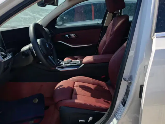 BMW 3 Series — Фото автомобиля 9