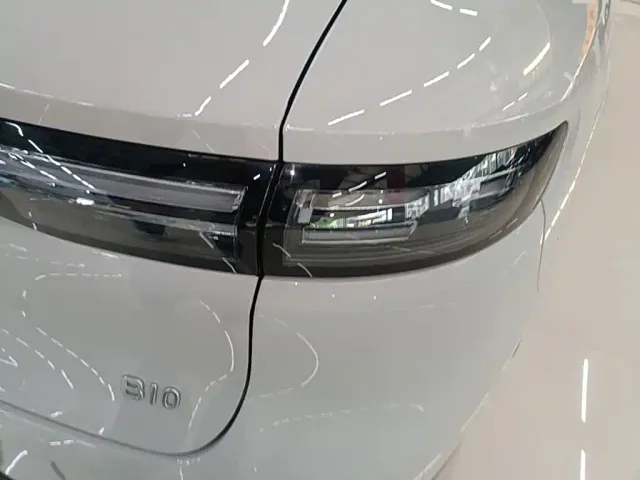 Leapmotor B10 — Фото автомобиля 7