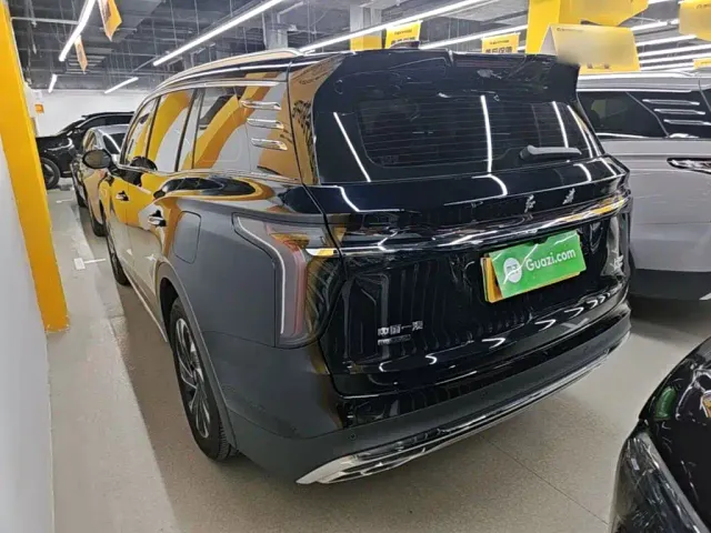 Hongqi HS7 PHEV — Фото автомобиля 4