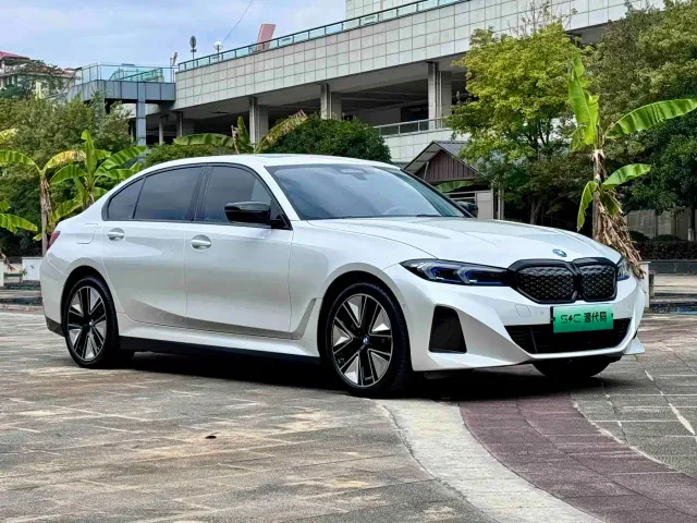 BMW i3 — Фото автомобиля 4