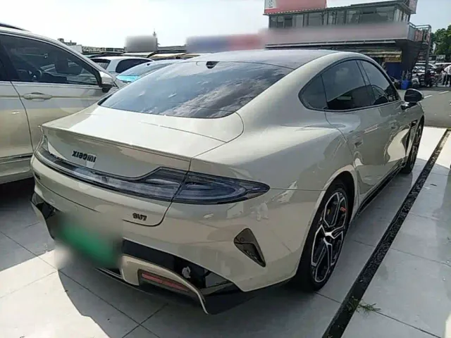 Xiaomi SU7 — Фото автомобиля 6