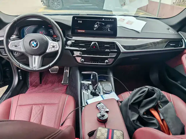 BMW 5 Series — Фото автомобиля 7