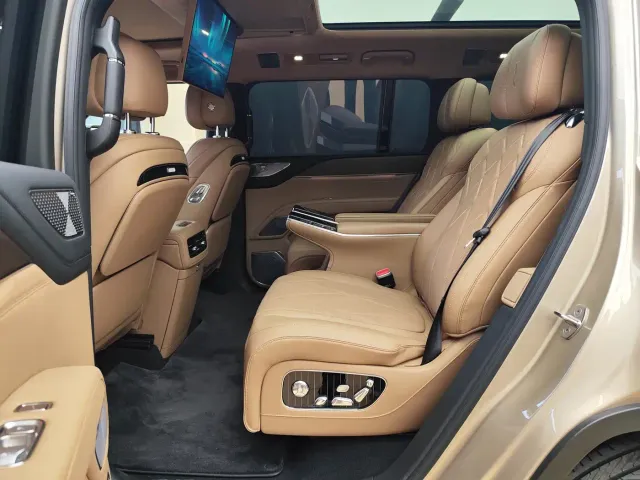 BYD U8L — Фото автомобиля 11