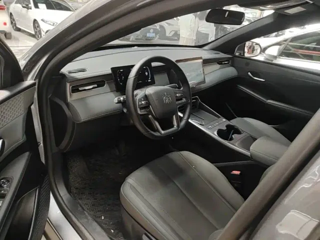 BYD Qin PLUS — Фото автомобиля 15