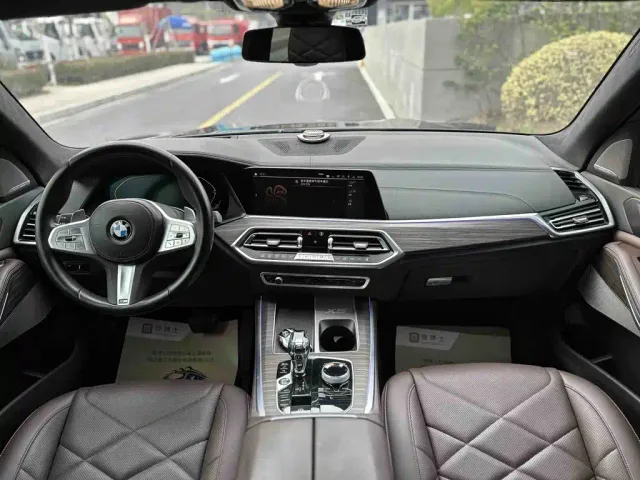 BMW X5 — Фото автомобиля 15