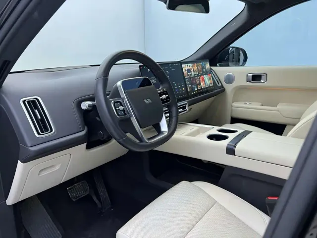 Li Auto L9 — Фото автомобиля 6