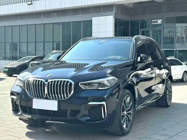 Фотография автомобиля — BMW X5