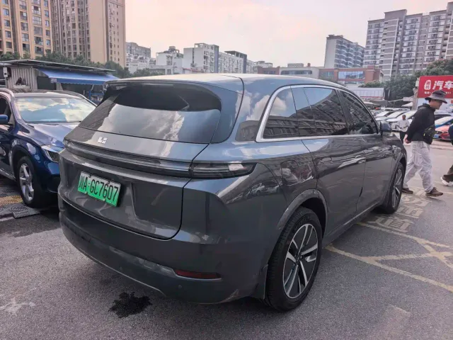 Li Auto L7 — Фото автомобиля 2
