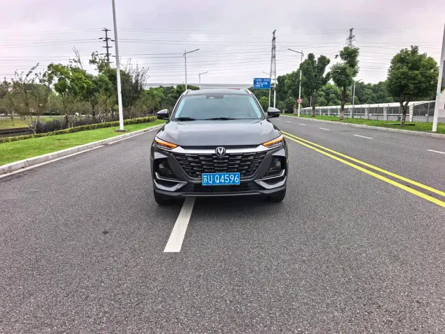 Changan CS75 — Фото автомобиля 2