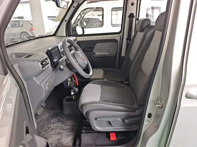 Wuling Zhiguang NEV — Фото автомобиля 10