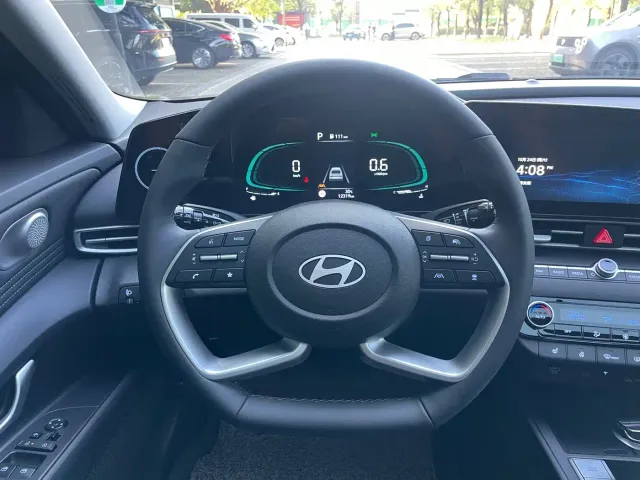 Hyundai Elantra — Фото автомобиля 13