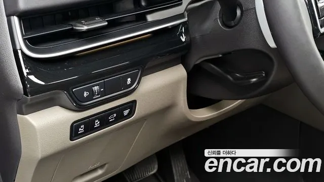 Kia Carnival Generation 4 — Фото автомобиля 15