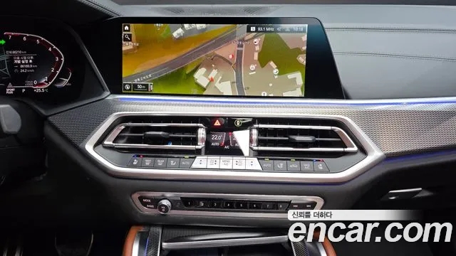 BMW X6 xDrive40i M Sport — Фото автомобиля 11
