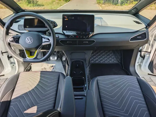Volkswagen ID.3 — Фото автомобиля 6