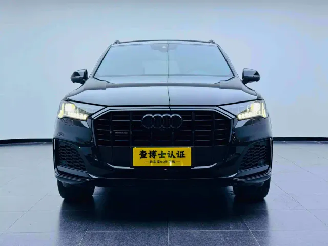 Audi Q7 — Фото автомобиля 2