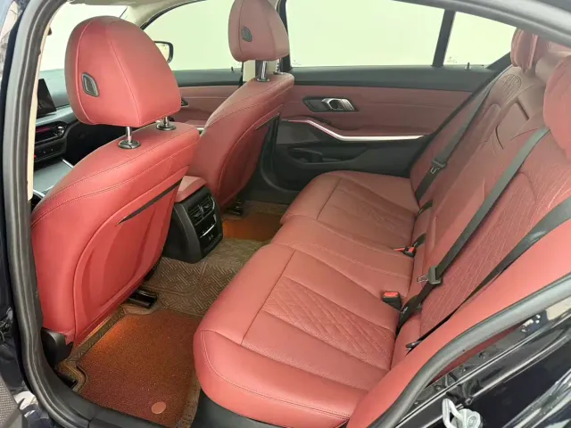 BMW 3 Series — Фото автомобиля 8