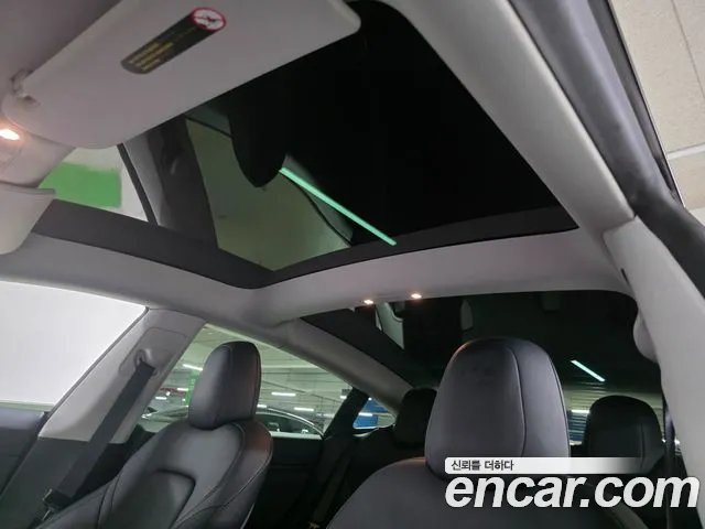 Tesla Model 3 — Фото автомобиля 18