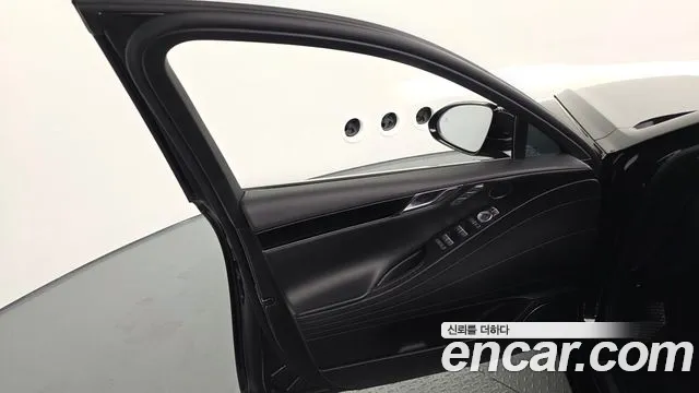 Genesis G80 RG3 — Фото автомобиля 13