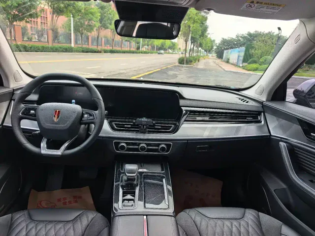 Hongqi HS5 — Фото автомобиля 5