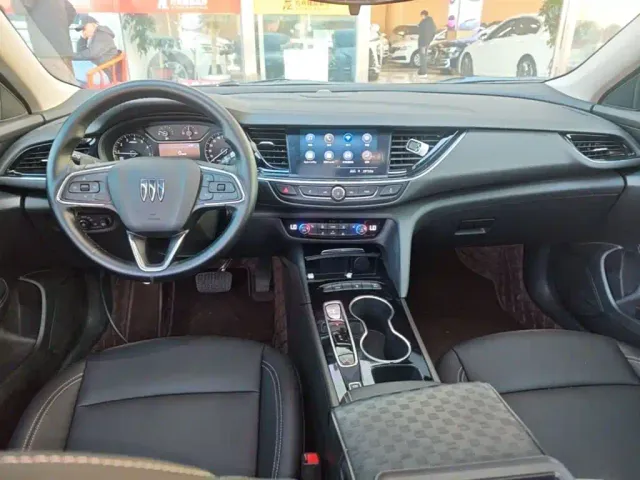 Buick Regal — Фото автомобиля 9