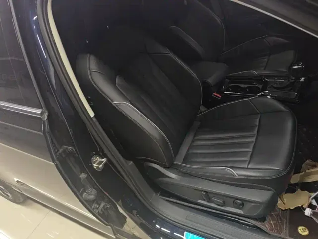 Volkswagen Passat — Фото автомобиля 24