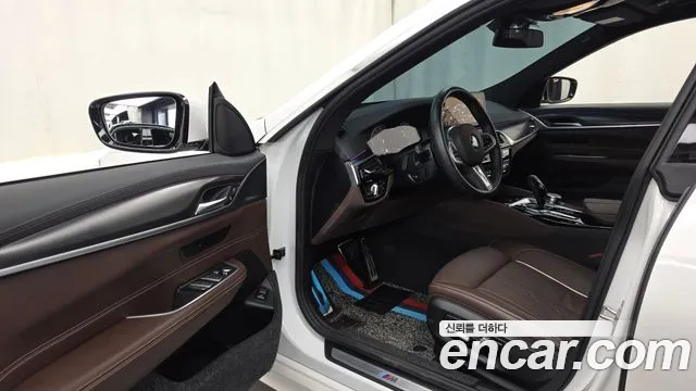 BMW Gran Turismo — Фото автомобиля 10