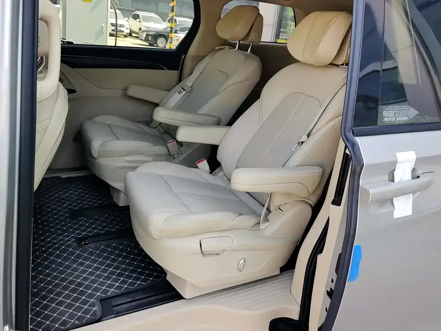 Buick Buick GL8 2023 ES Landmaster Exclusive — Фото автомобиля 11