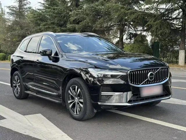 Volvo XC60 — Фото автомобиля 4