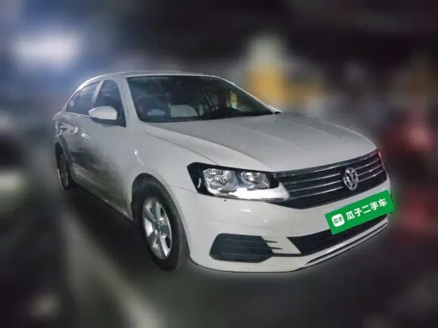 Volkswagen Lavida — Фото автомобиля 4