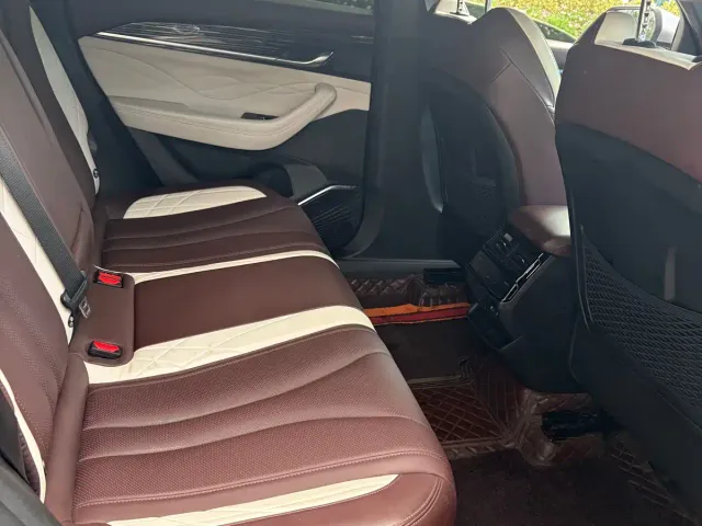 Geely Xingyue L — Фото автомобиля 9