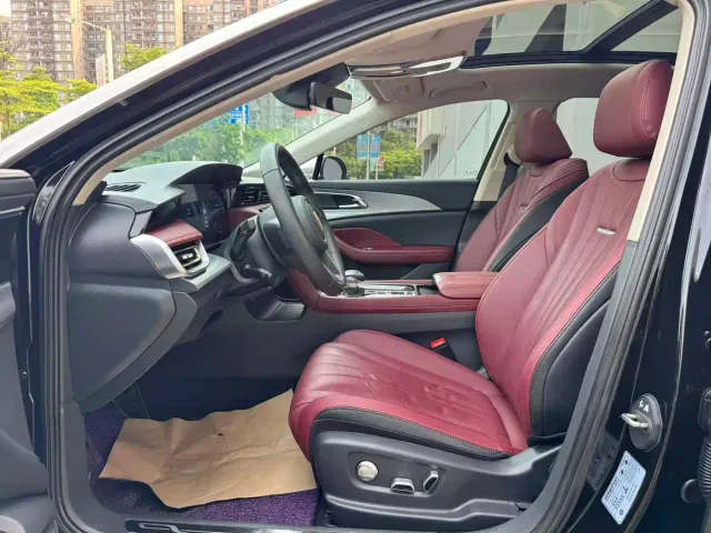 Hongqi H5 — Фото автомобиля 14