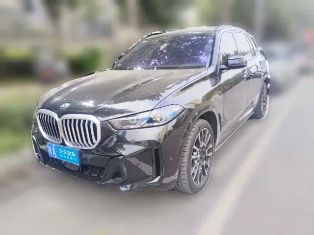 Фотография автомобиля — BMW X5