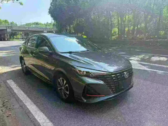 Changan Eado — Фото автомобиля 3