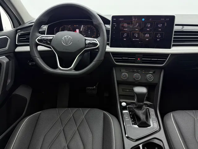 Volkswagen Tiguan L — Фото автомобиля 9