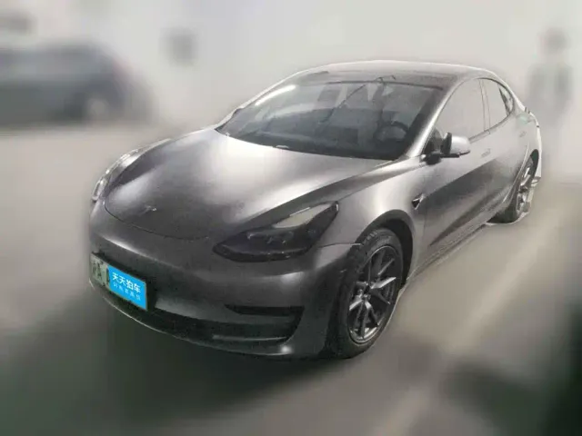 Фотография автомобиля — Tesla Model 3